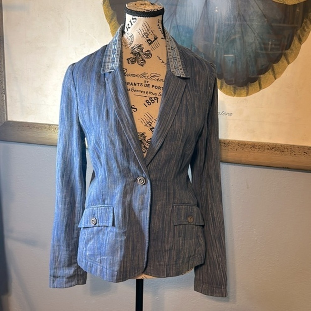 Cartonnier by Anthropologie blazer. Summer perfect